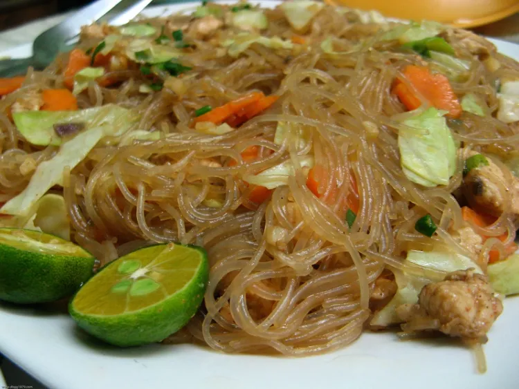 Pancit Bihon Recipe (Stir-Fried Rice Noodles)